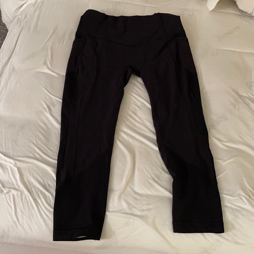 Lululemon black Crop workout pants